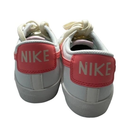 Nike Blazer Low 77 White & Pink Swoosh Sneakers Boys Size 7Y New With Tags - Picture 8 of 13